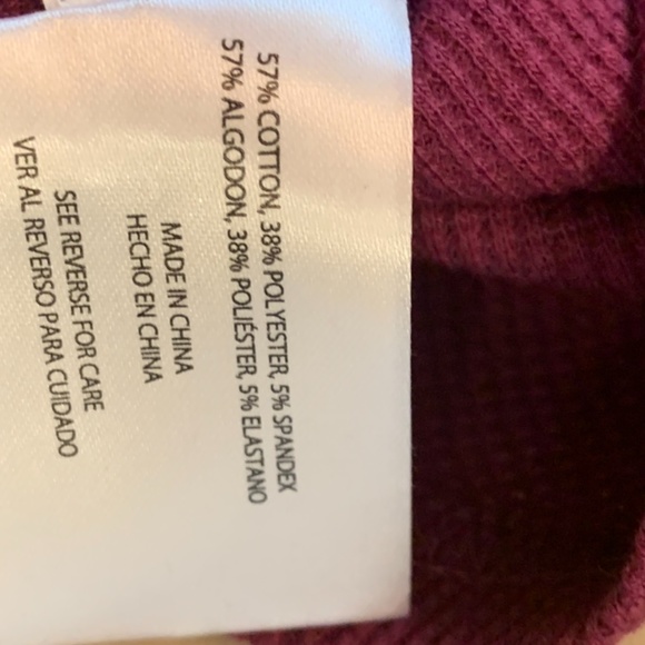 Eddie Bauer Purple Thermal Henley Top in Large - Picture 7 of 11